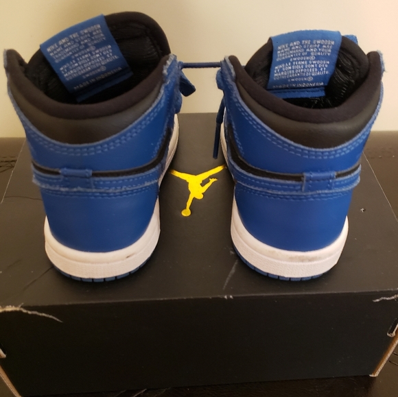 Nike Toddler Sneakers - Picture 4 of 4